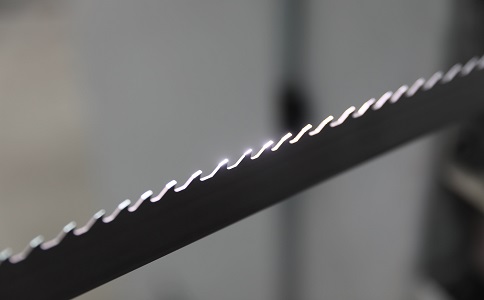 鄂州双金属带锯条产生切削噪音的原因具体有哪些？